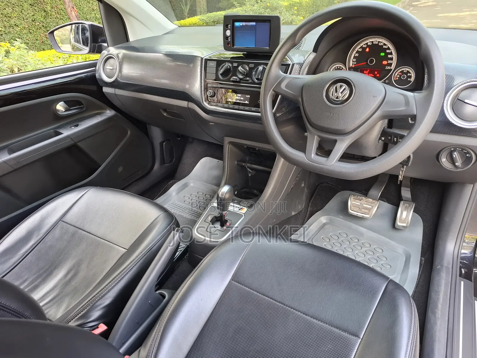 Volkswagen Up 2017 Black