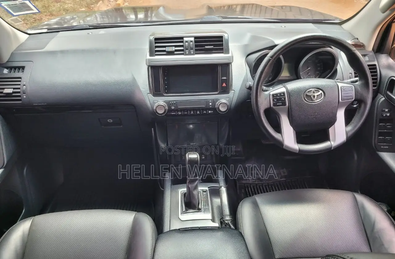 Toyota Land Cruiser 2017 Black