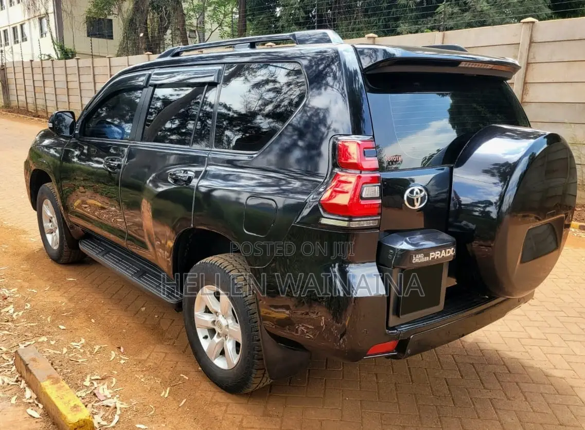 Toyota Land Cruiser 2017 Black