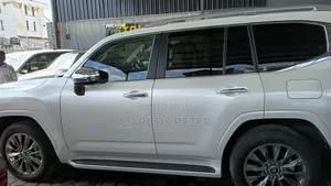Toyota Land Cruiser 2019 White