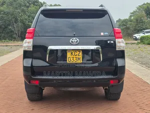 Toyota Land Cruiser Prado 2013