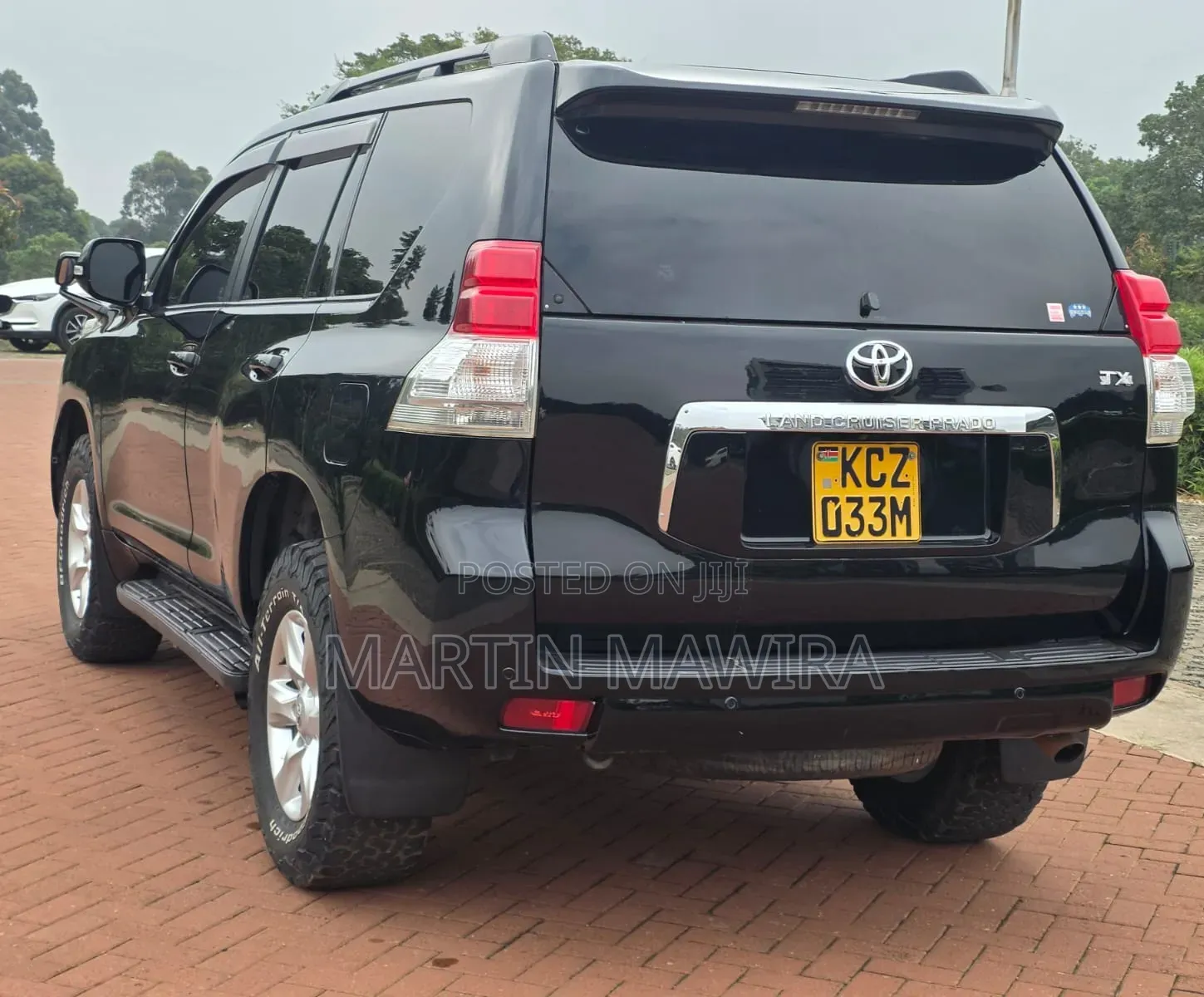 Toyota Land Cruiser Prado 2013