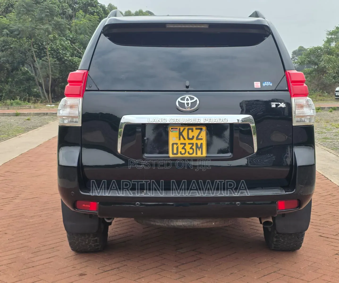 Toyota Land Cruiser Prado 2013