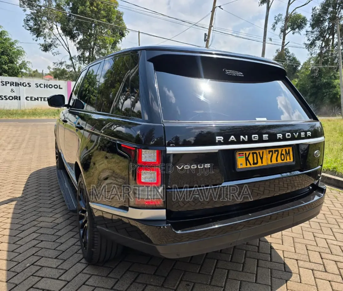 Land Rover Range Rover Vogue 2015 Black