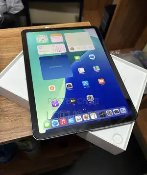 Apple iPad Air (2022) 64 GB Gray
