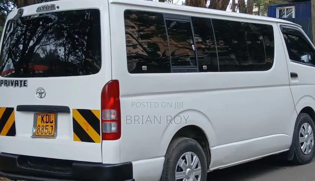 Toyota HiAce 2016 White