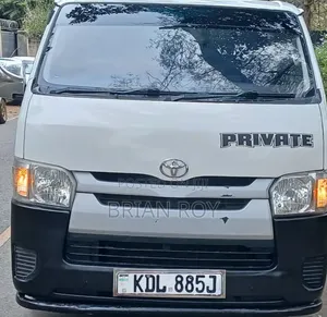 Toyota HiAce 2016 White