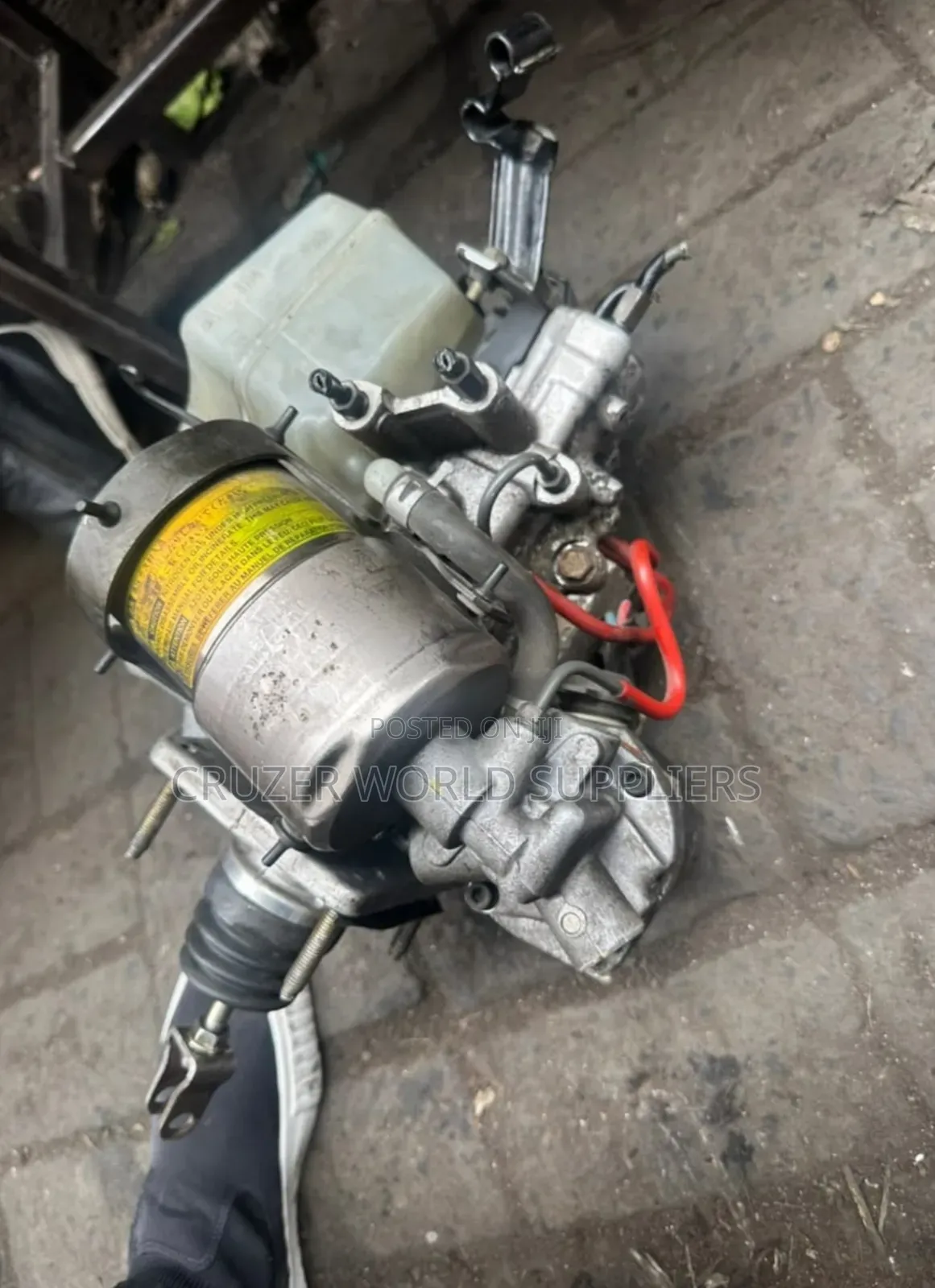Landcruser 200 Series Brake Master Cylinder Complete