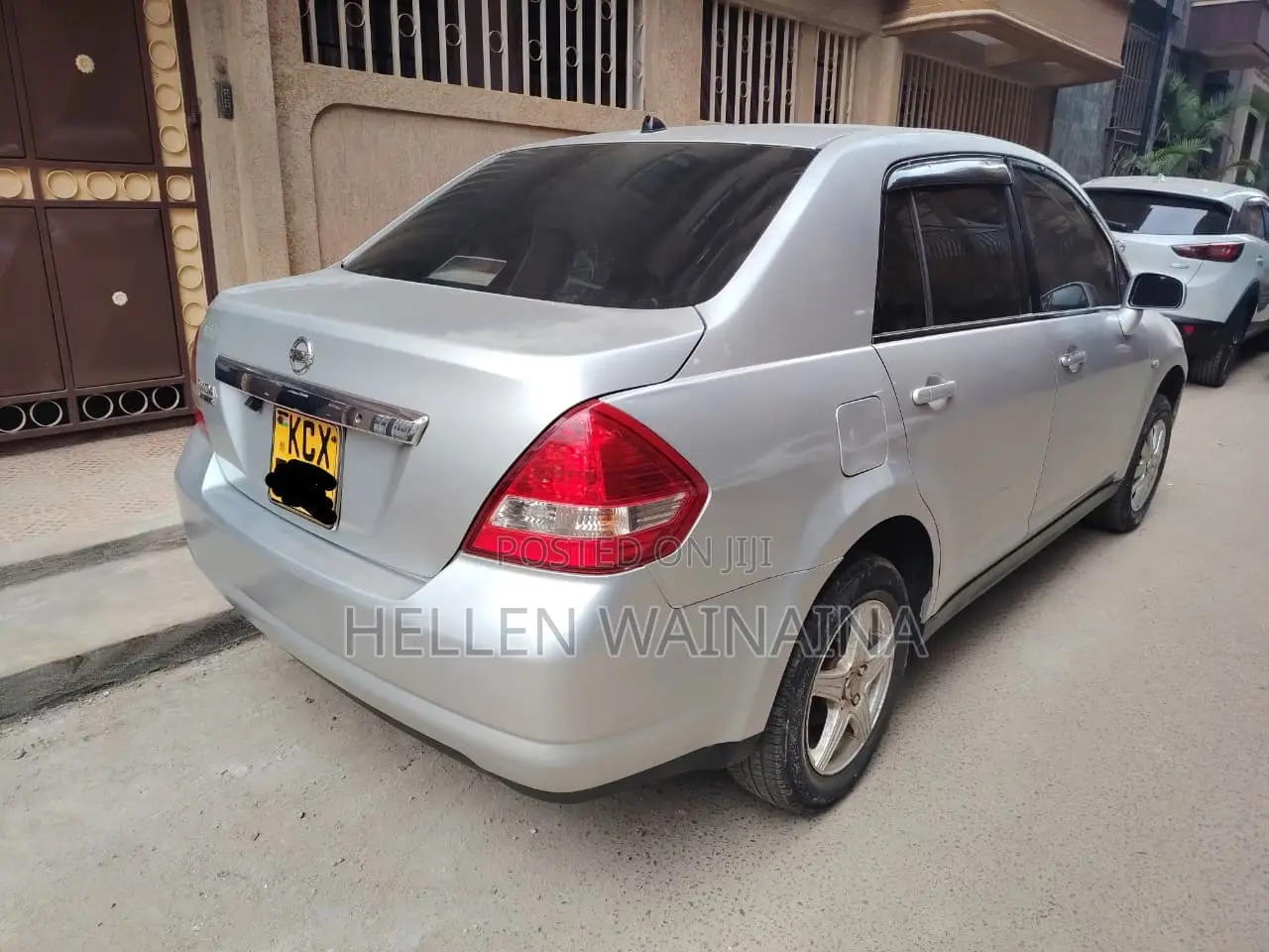 Nissan Tiida 2012 Silver