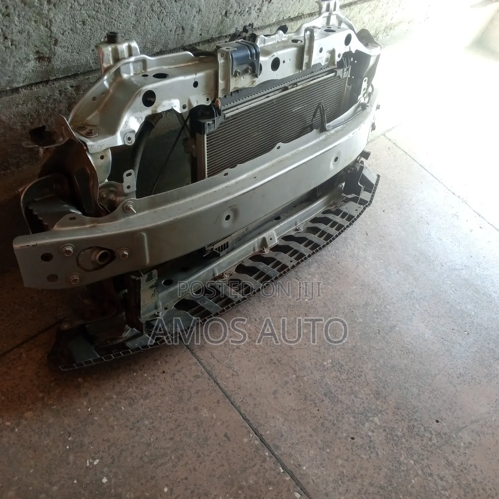Vitz 2012 Shell Nosecut With Radiator