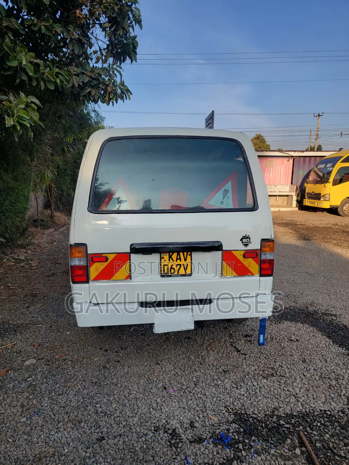 Nissan Caravan (Urvan) 1999 White