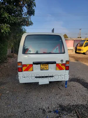 Nissan Caravan (Urvan) 1999 White