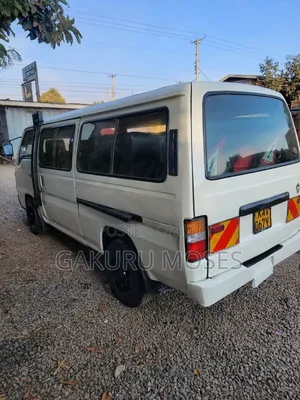 Nissan Caravan (Urvan) 1999 White