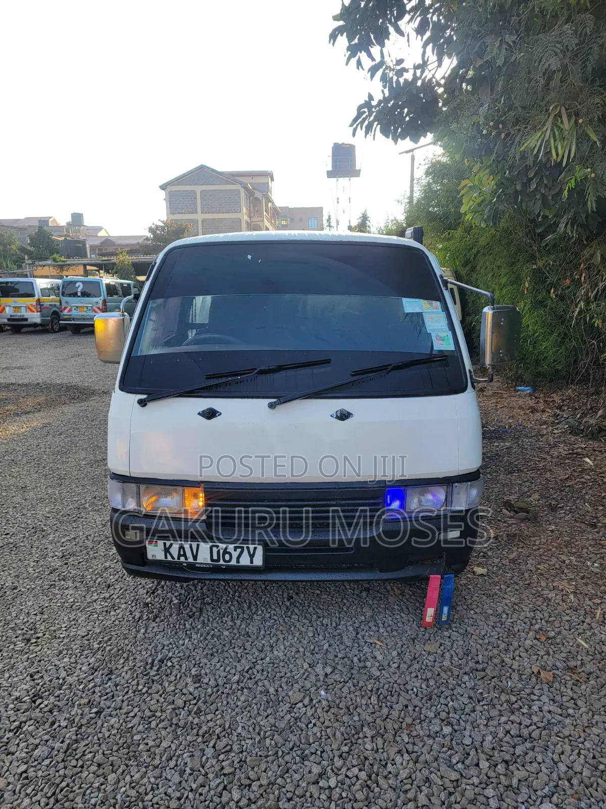 Nissan Caravan (Urvan) 1999 White