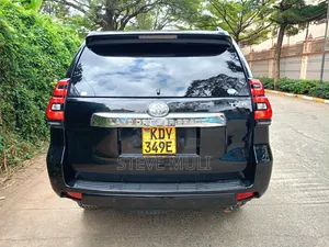 Toyota Land Cruiser 2016 Black