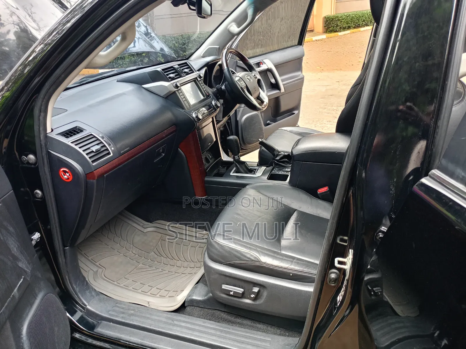 Toyota Land Cruiser 2016 Black