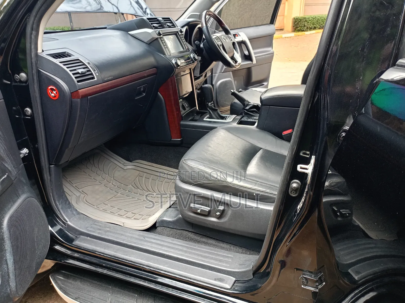 Toyota Land Cruiser 2016 Black