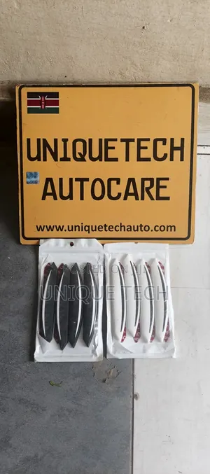 Universal 4PCS Door Edge Protectors Car Door Guards