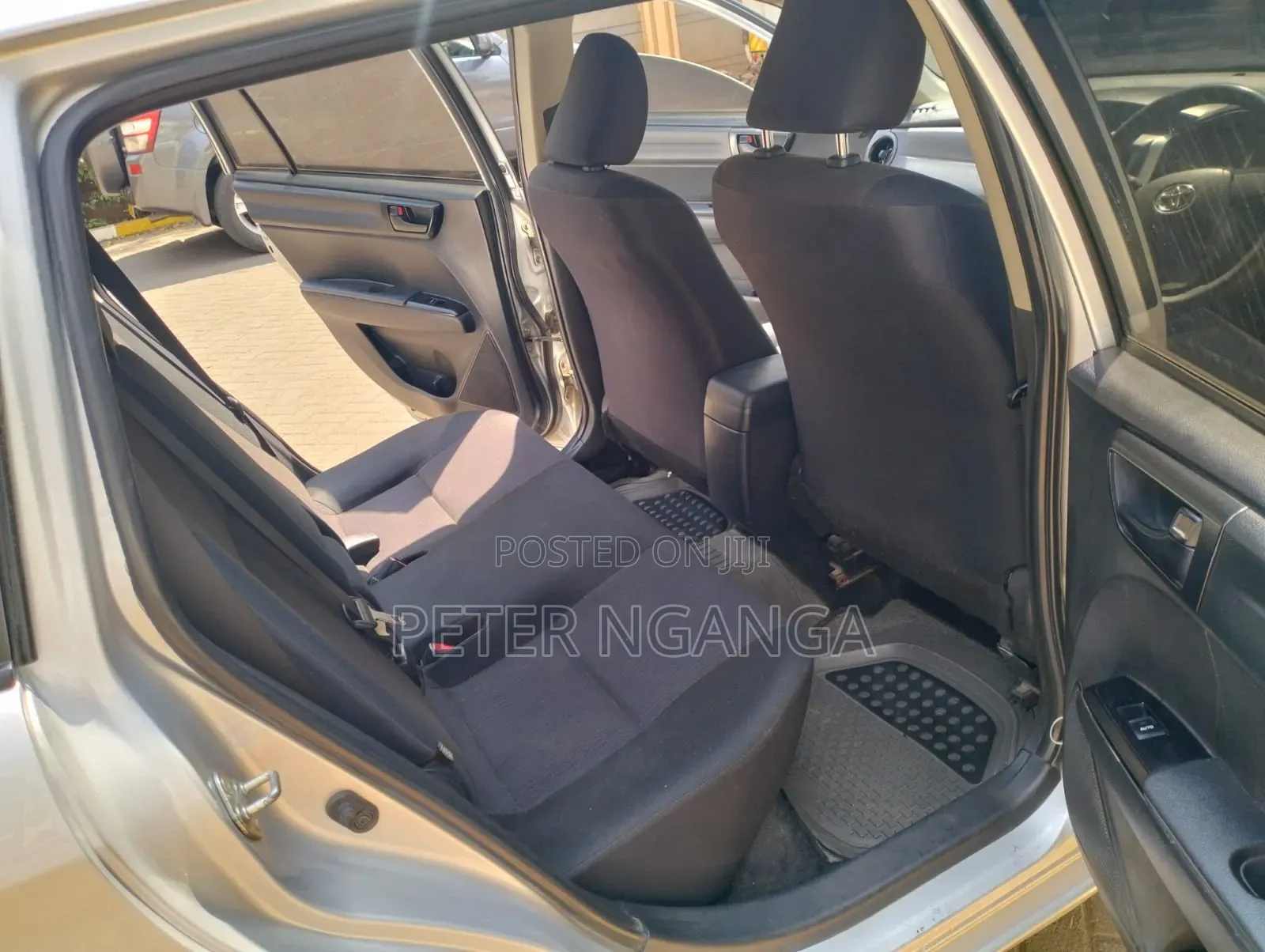 Toyota Corolla Fielder 2015 Silver