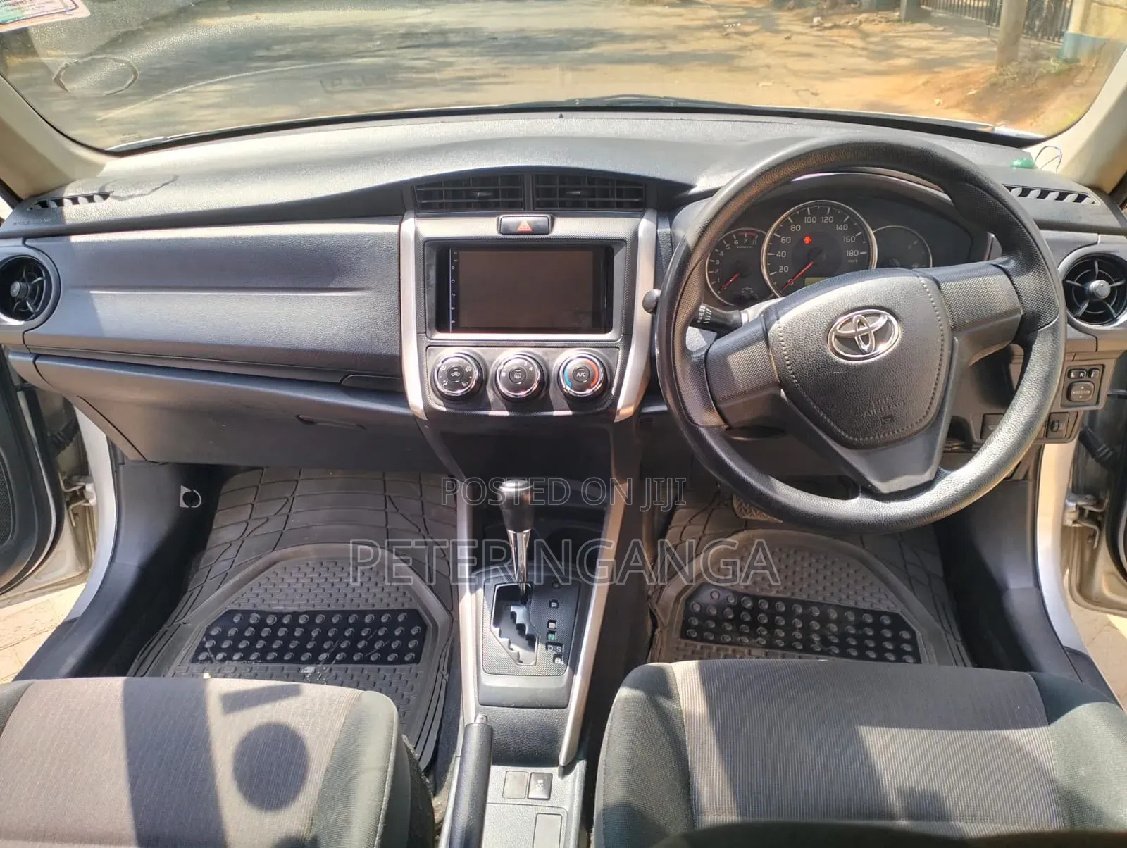Toyota Corolla Fielder 2015 Silver
