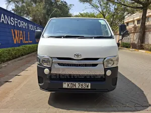 Toyota HiAce 2016 White