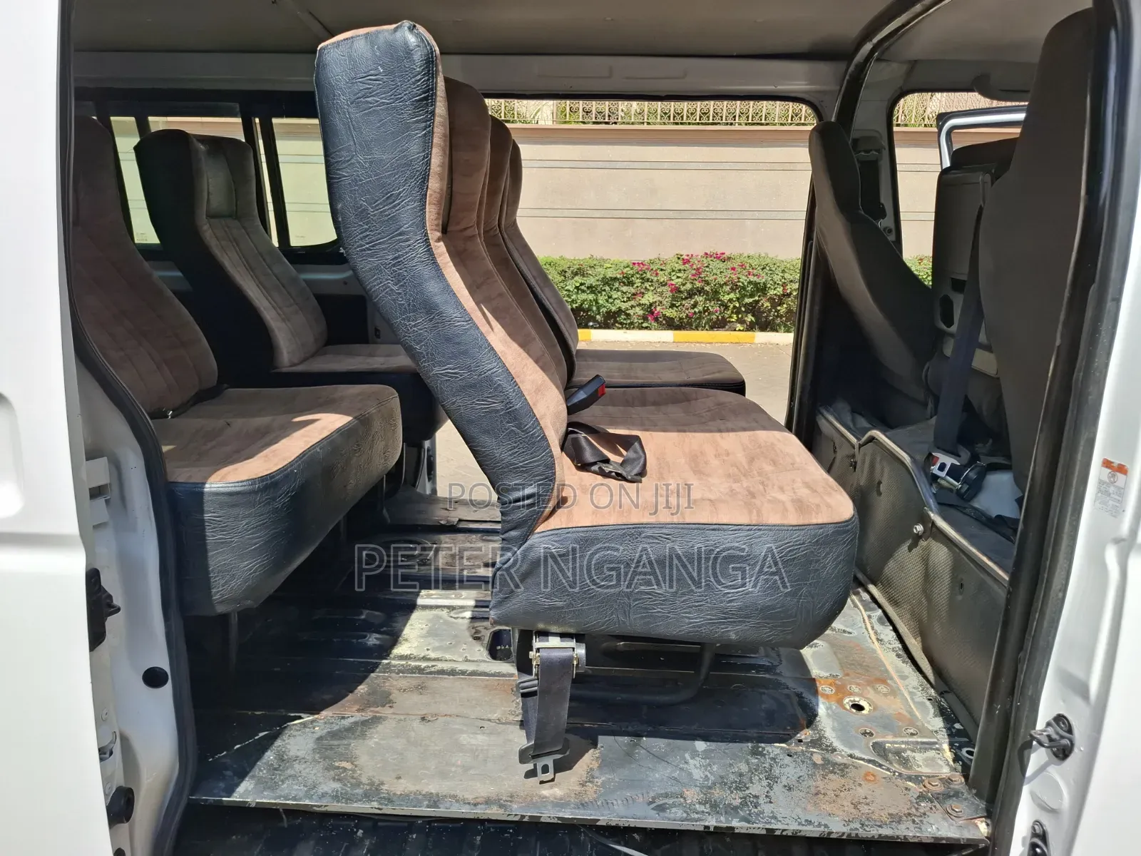 Toyota HiAce 2016 White