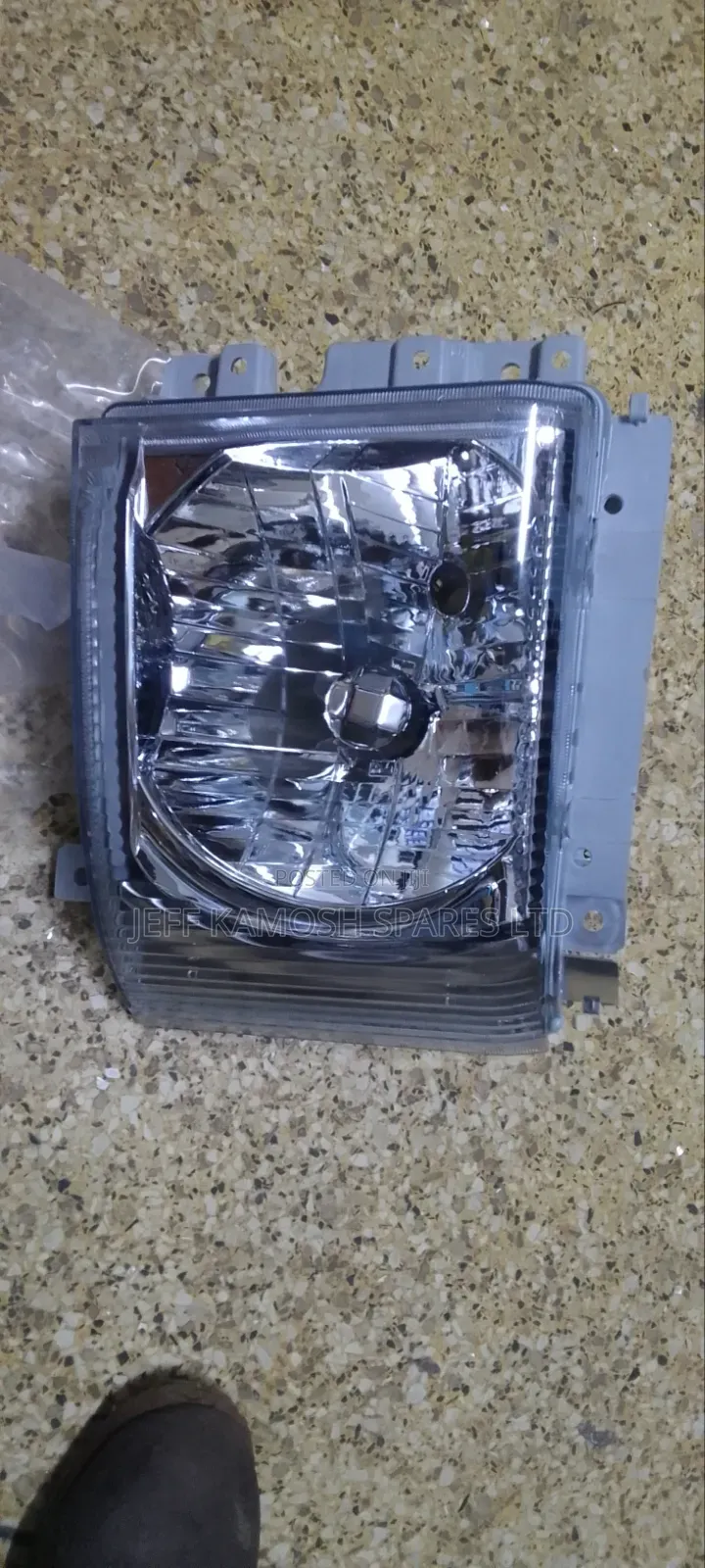 Variety of Headlight for All Vehicles Available