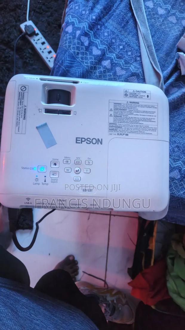 Epson EB-531 Projector - thumbnail 3