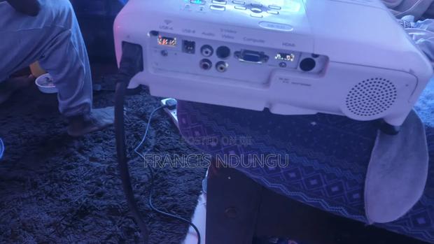 Epson EB-531 Projector - thumbnail 4