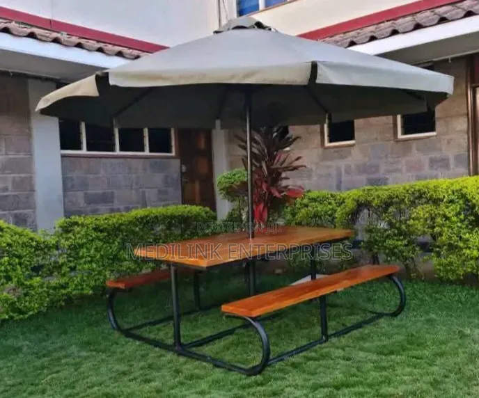 Home/Events ,Hotel and General Outdoor Umbrella B3nch