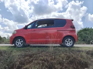 Toyota Porte 2010 Red