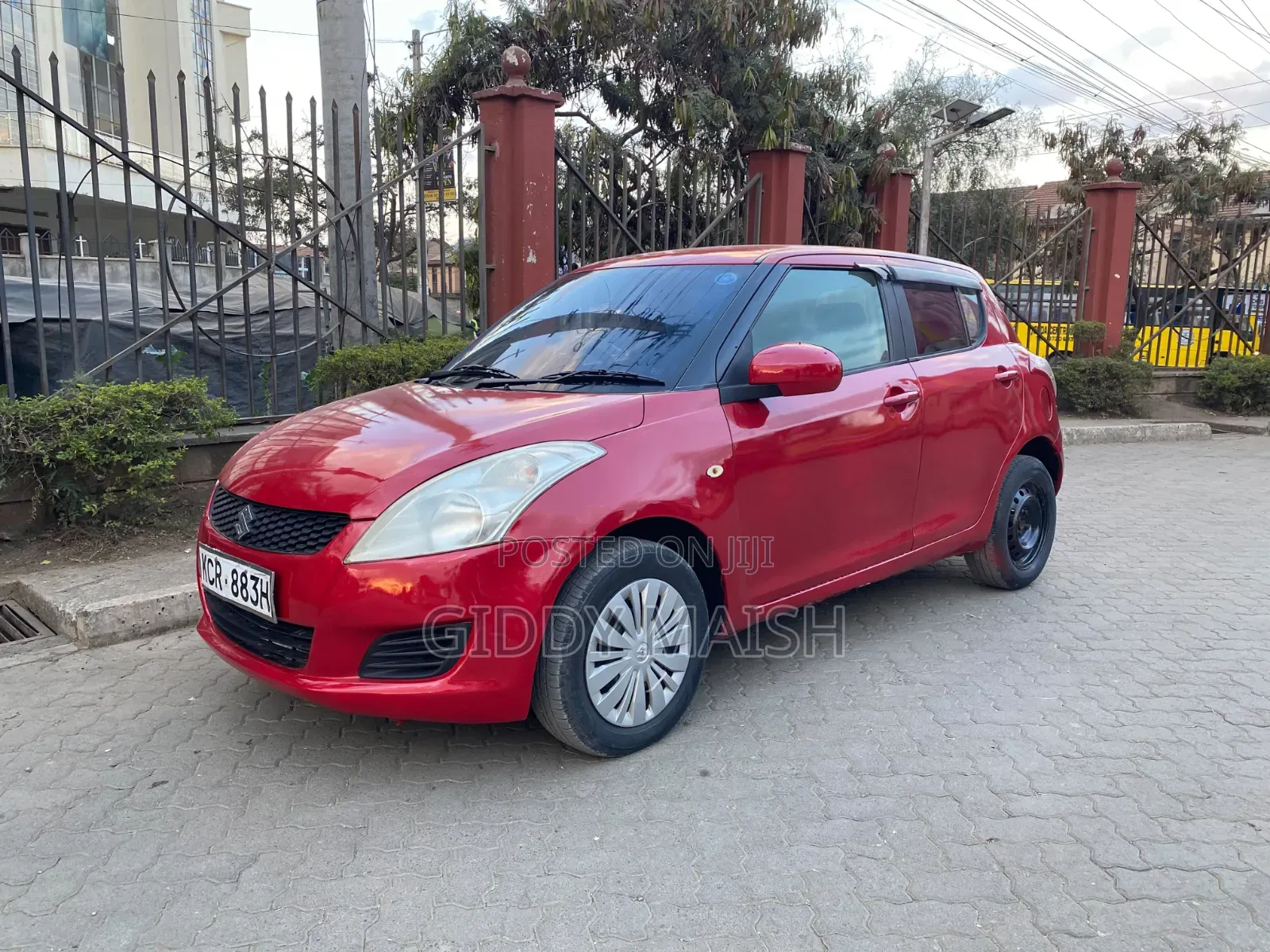 Suzuki Swift 2011 Red