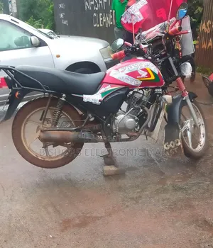 New Honda CB 2019 Red