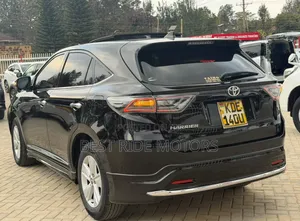 Toyota Harrier 2.0 2015 Black