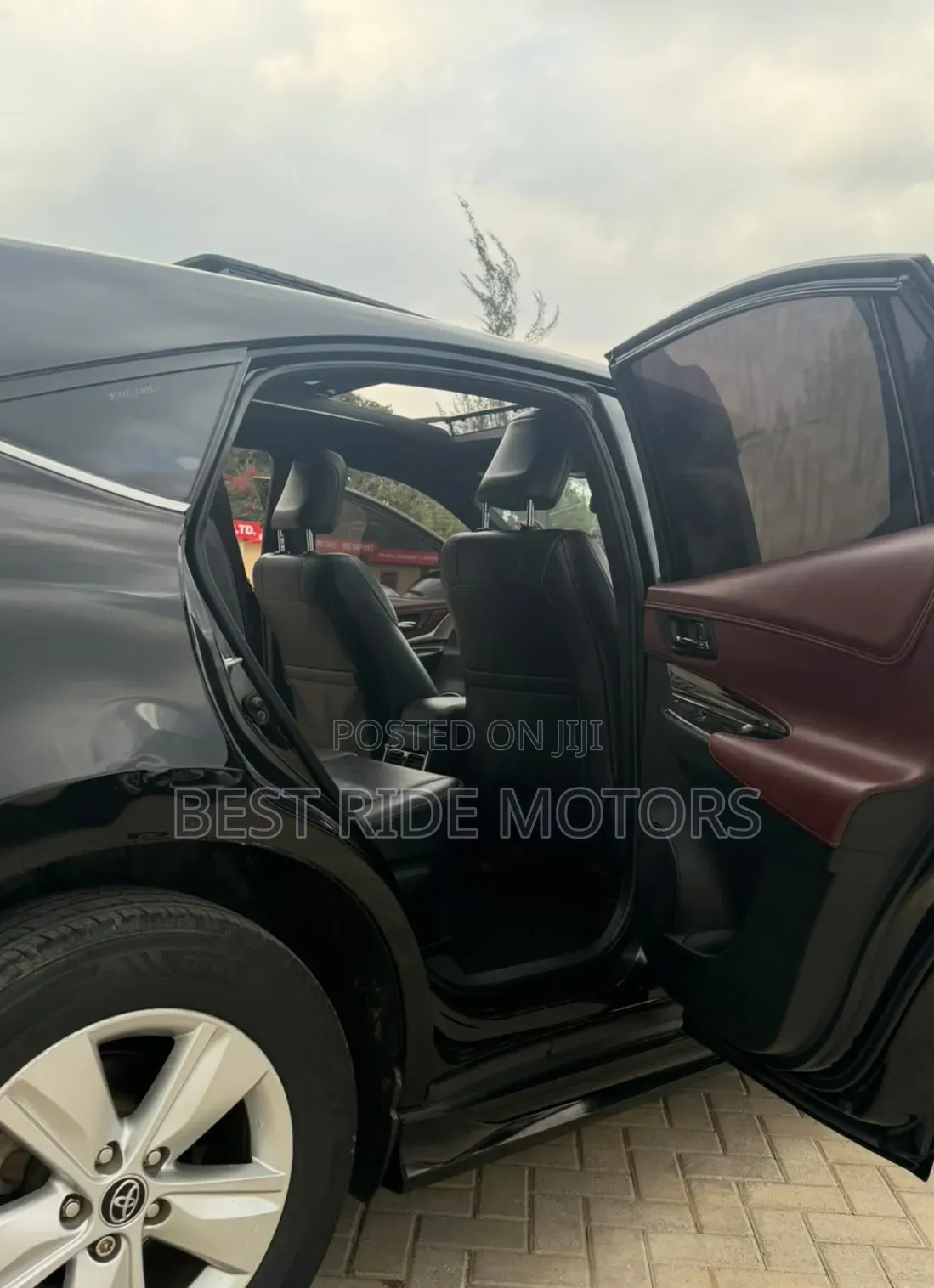 Toyota Harrier 2.0 2015 Black