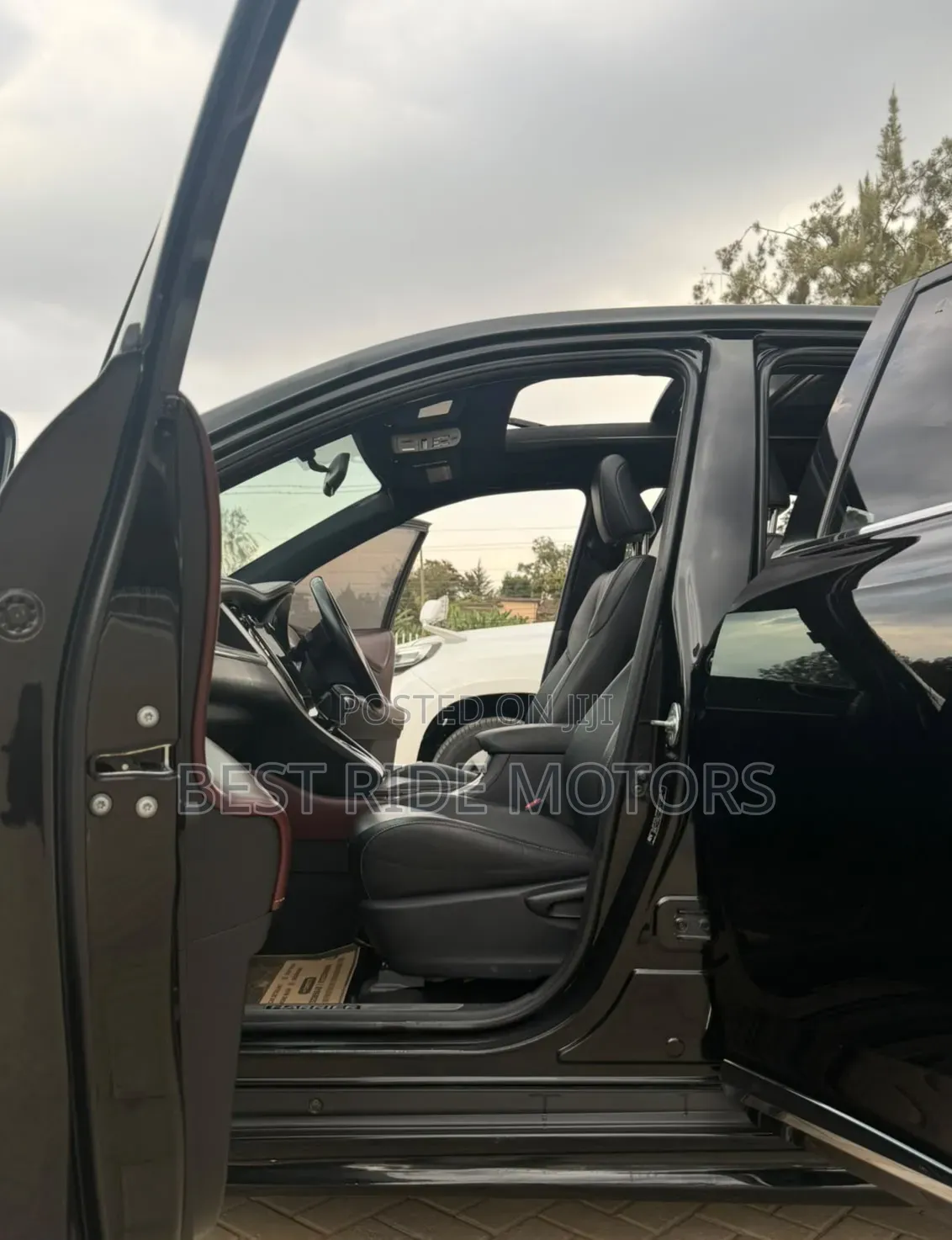Toyota Harrier 2.0 2015 Black