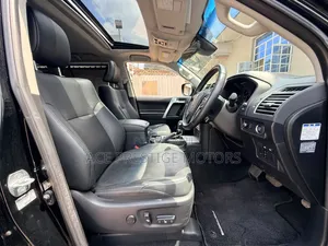 Toyota Land Cruiser Prado 2022 Black