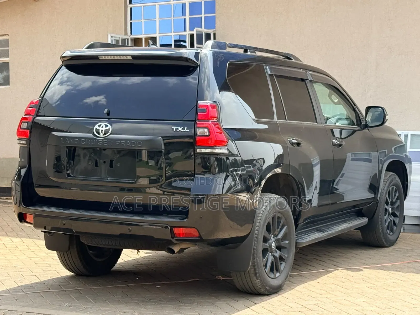 Toyota Land Cruiser Prado 2022 Black