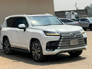 Lexus LX 600 2022 White