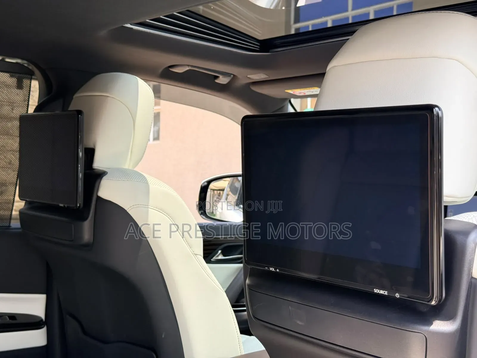 Lexus LX 600 2022 White