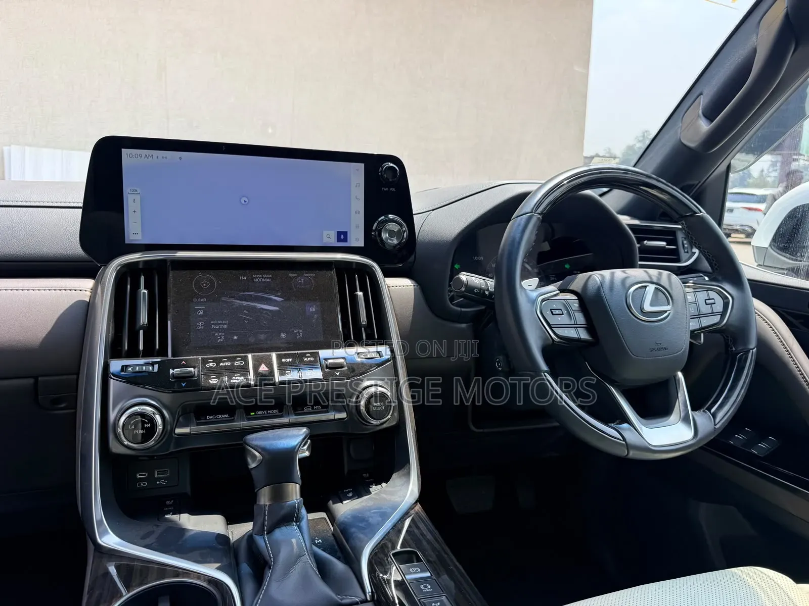 Lexus LX 600 2022 White
