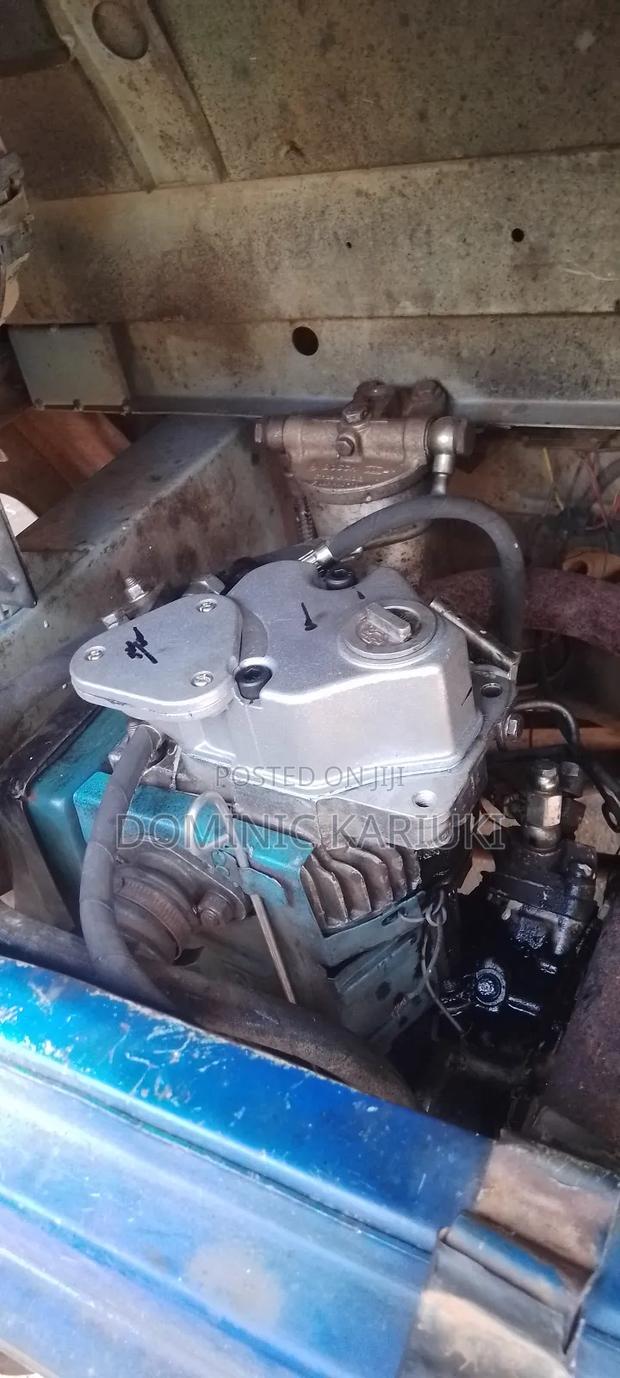 Piaggio 2018 Blue - thumbnail 4