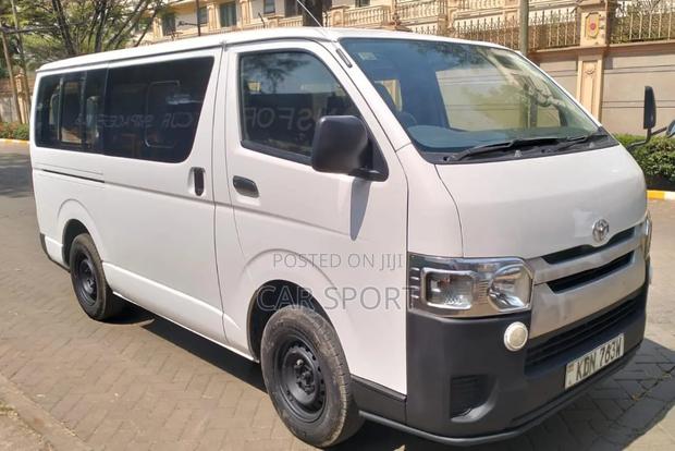 Toyota HiAce 2017 White - thumbnail 3