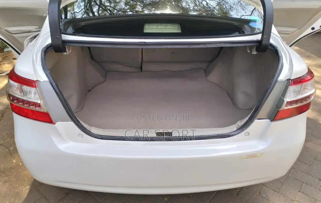 Toyota Premio 2010 White