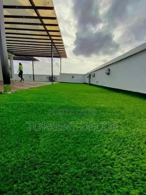 Rood Top Grass Carpet Installation