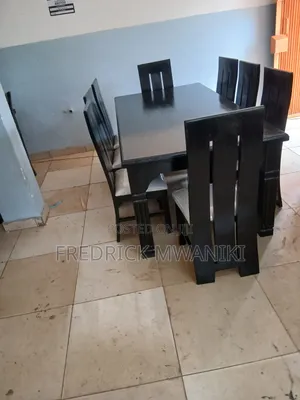 Dinning Table Six Sitter