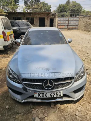 Mercedes-Benz C200 2015 Blue