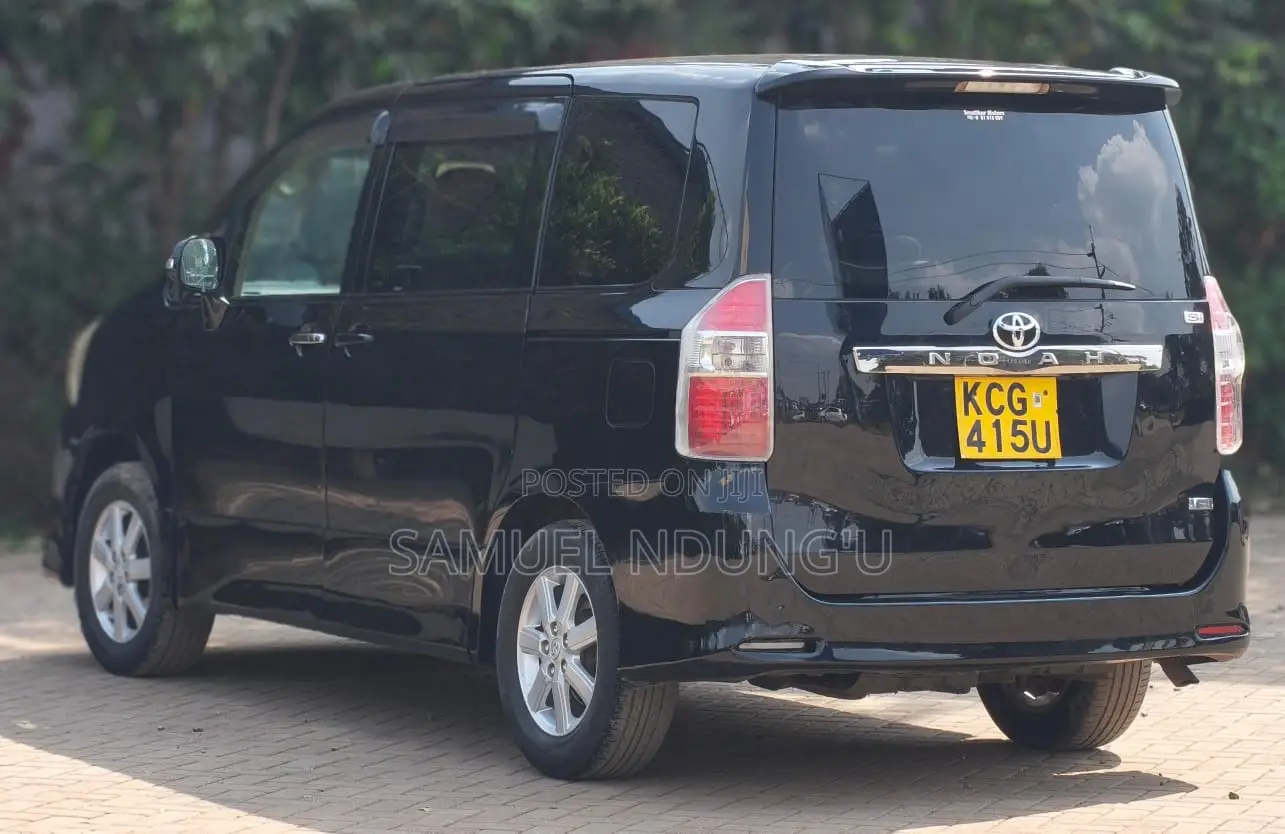 Toyota Noah 2008 Black