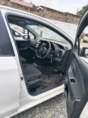 Toyota Vitz 2018