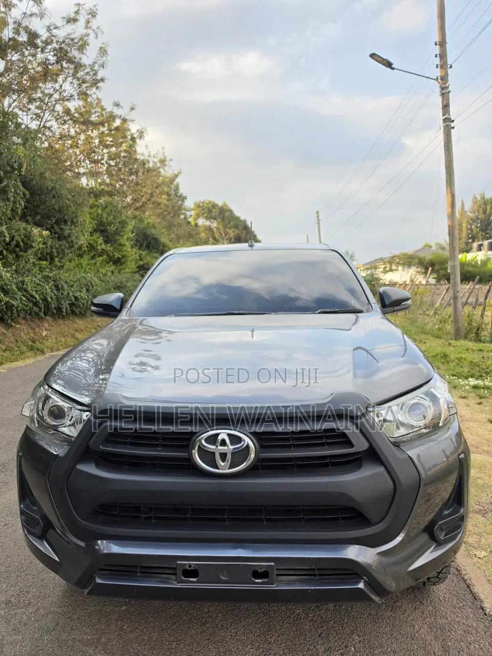 Toyota Hilux 2023 Gray